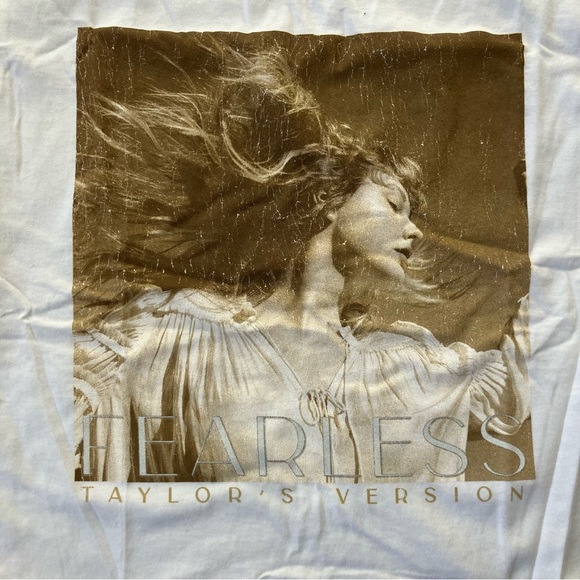 Taylor Swift White Gold Fearless Taylor’s Version Album Cover Tee T-Shirt Small - Picture 2 of 5